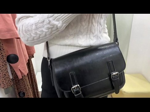 ❤️ Almenn sjálfsfróun ungrar tíkar FeralBerry með dildó í mátunarklefa ❌ Gæðaklám á is.xxx-wow-net.ru ﹏